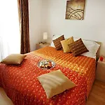 Residence-11 To Choose From In An Exclusive By Italian Apartmán *