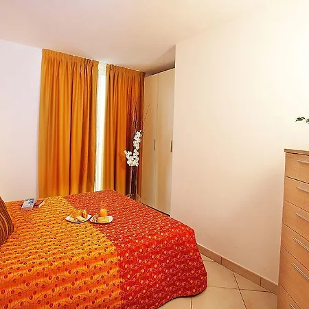 Residence-11 To Choose From In An Exclusive By Italian Tremezzo