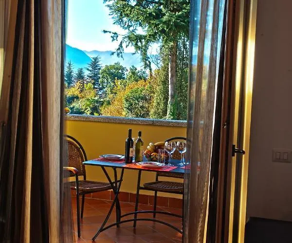 Lejlighed Residence-11 To Choose From In An Exclusive By Italian Tremezzo