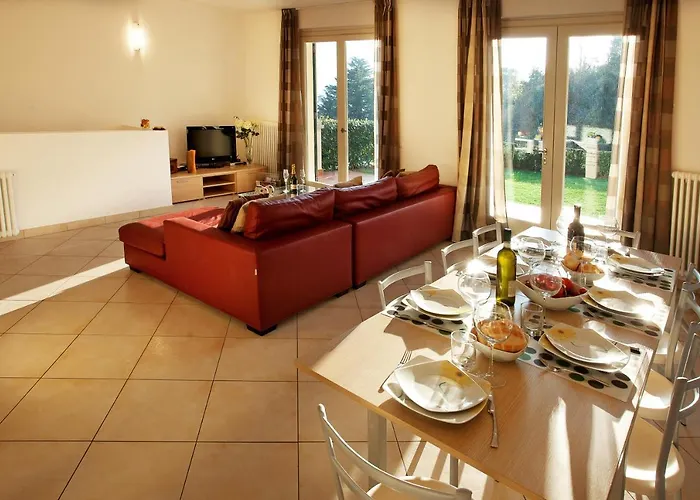 Residence-11 To Choose From In An Exclusive By Italian Tremezzo