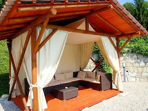 Residence-11 To Choose From In An Exclusive By Italian Tremezzo