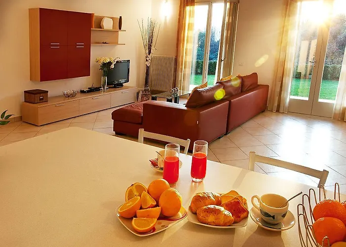 Lejlighed Residence-11 To Choose From In An Exclusive By Italian Tremezzo