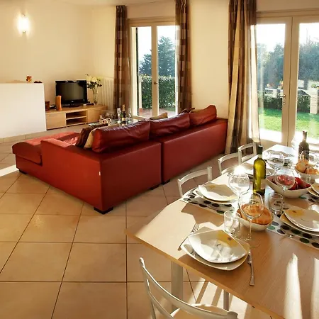 Residence-11 To Choose From In An Exclusive By Italian Tremezzo