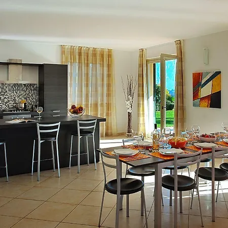 Residence-11 To Choose From In An Exclusive By Italian Tremezzo