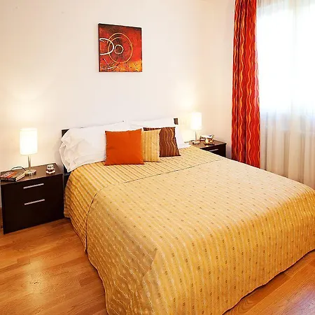 Residence-11 To Choose From In An Exclusive By Italian Apartment *